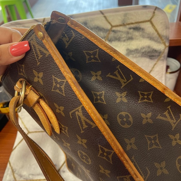 Sold ❤️🌸Louis Vuitton - Picture 5 of 16